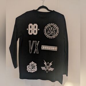 Vintage Men's Black Graphic Long Sleeve Shirt